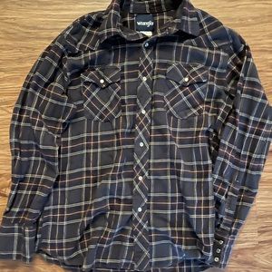 Wrangler pearl snap shirt